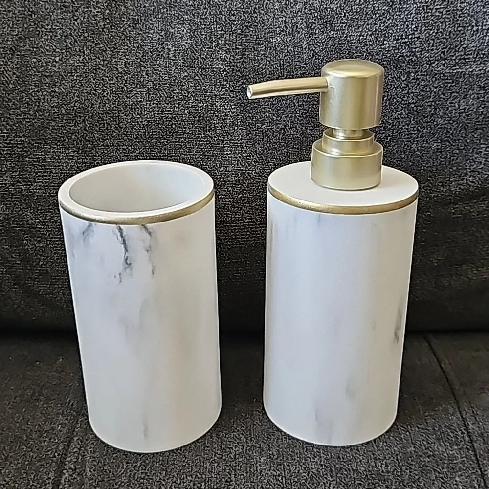 ❤️SUNDAY CITIZEN Resin Bath Set Soap Dispenser and Cup